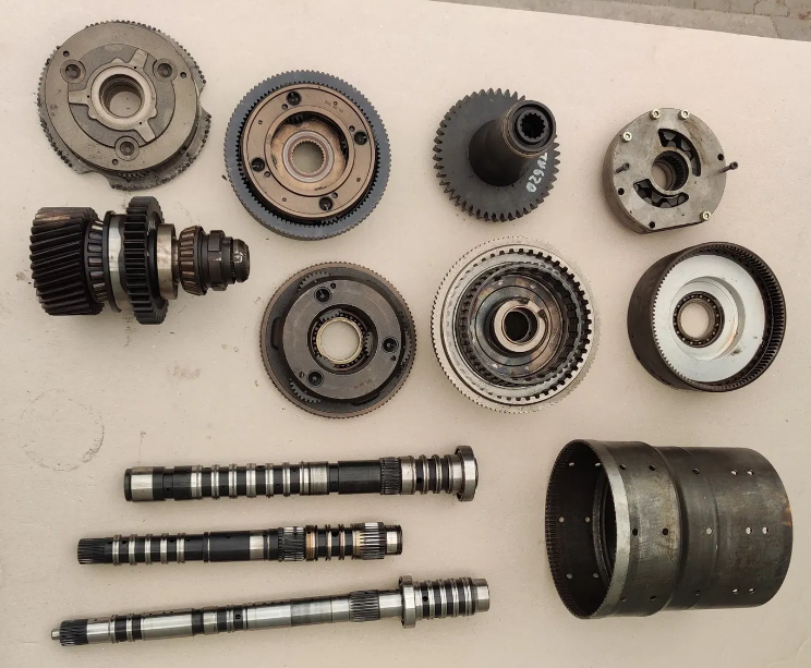 Deutz Fahr 620 TTV ZF skrzynia części